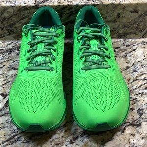 Men’s Newton Motion 11 Running Shoe Size 11.5 D Green. Brand New In Box Awesome!